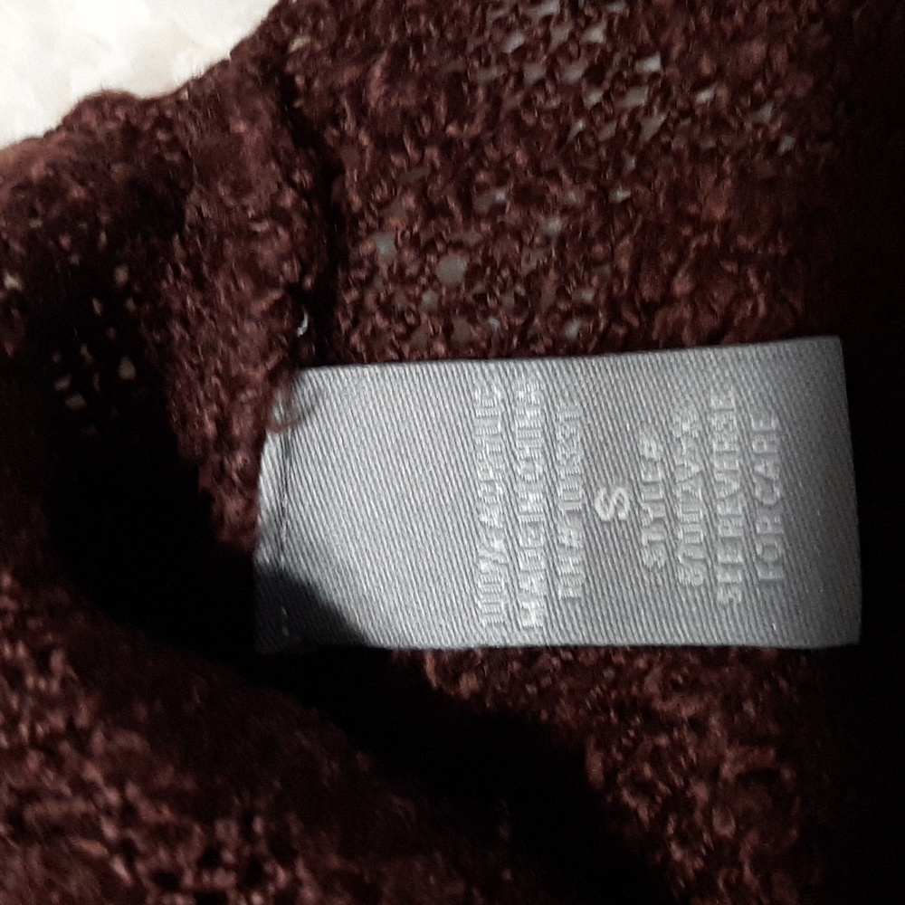 Charlotte Russe v neck sweater - Picture 5 of 5